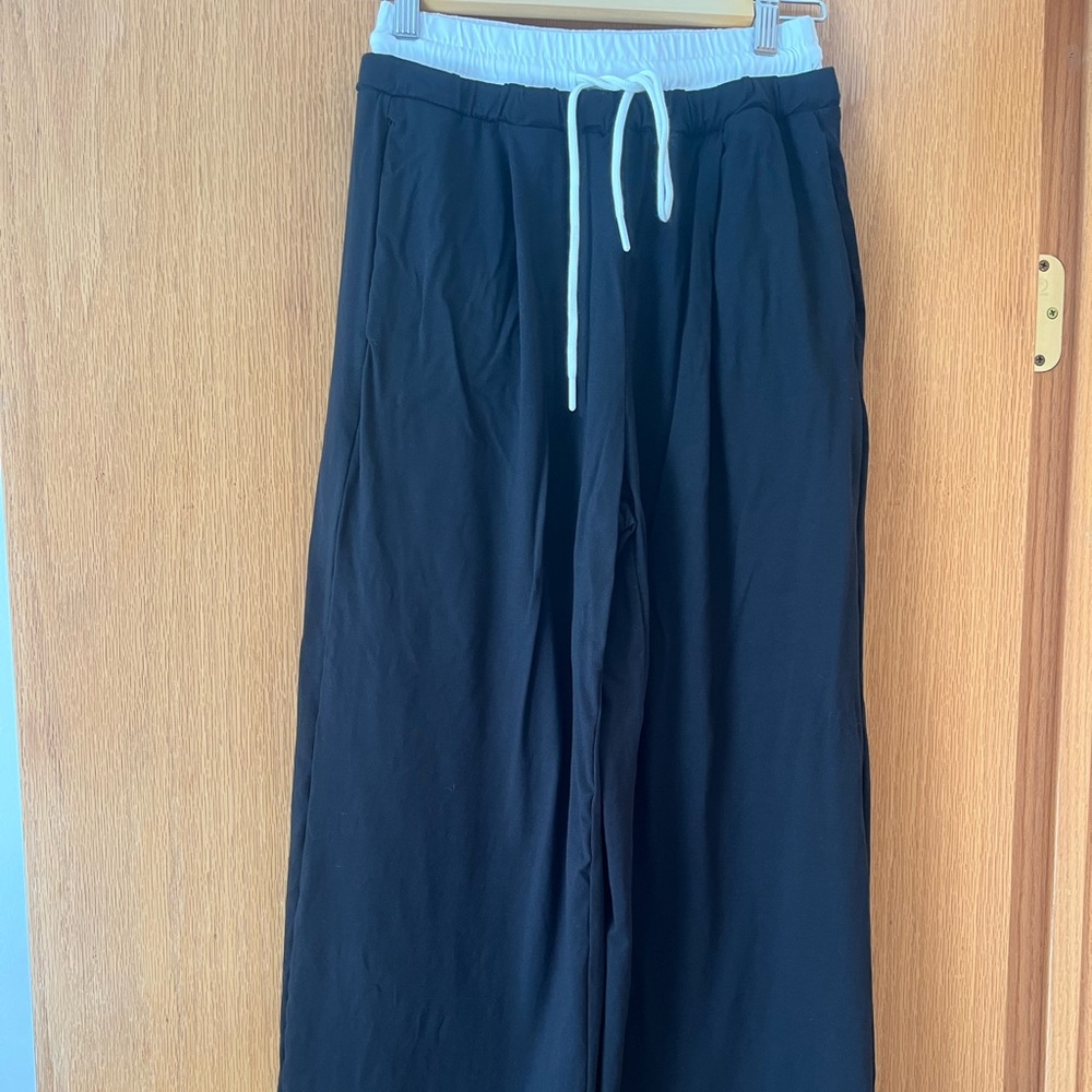 #301 SHEIN Black Drawstring Joggers. Women’s XS